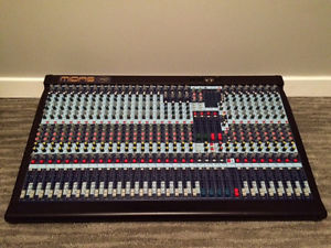 Midas Venice 320 Analog Live / Recording Mixing Console