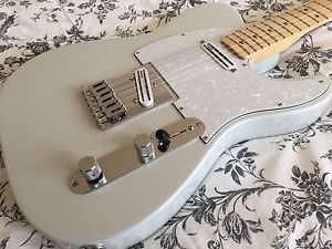 Fender Special Edition Telecaster White Opal