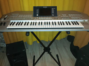 Yamaha Keyboard Tyros 2