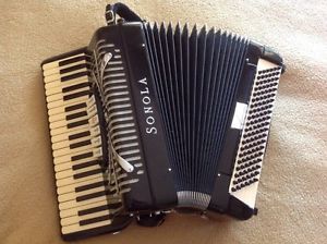 Sonola AA3S compact piano accordion 17 inch keyboard