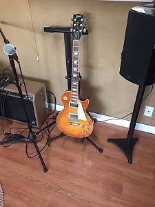 2012 Gibson Les Paul Standard Premium Plus, in Light Burst. Carved AAA flame top