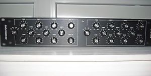 Aionaudio Resonators / Stereo Polymoog 3 Band Resonator Clone