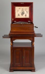 Regina Double Comb Disc Music Box Lot 285