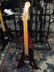 RARE1981 strathead Kramer flying v factory graphic Floyd Rose ROLAND GK3 AWESOME