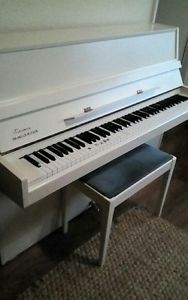 upright piano