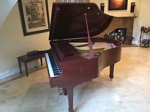 baby grand piano