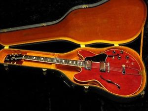 Gibson: Electric Guitar 1967 ES-335TDC USED