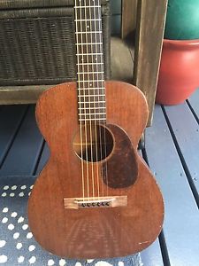 1935 Martin 0-17 Guitar with Custom case