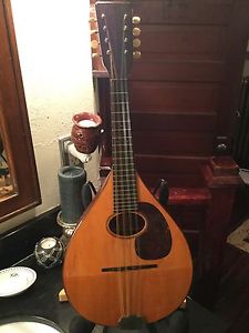 1931 Martin Style A mandolin