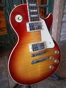 2016 Gibson Les Paul Traditional Electric Guitar in Heritage Cherry Burst w Case