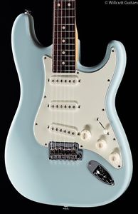 Suhr® Classic Pro Sonic Blue SSS (33)
