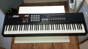 Akai MPK88 Weighted MIDI Keyboard Controller