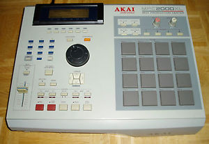 Akai MPC2000XL + OS 1.20 + 32 MB + internes ZIP + USB ZIP - NEUWERTIG - Gewähr -
