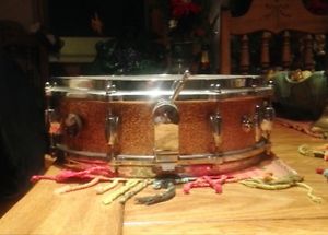 Vintage 1960s Gretsch Round Badge Snare Drum Champagne 4x14 Progressive Jazz