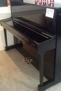 Schwarzes Silent-Klavier V118N von Yamaha - mit Stummschaltung!