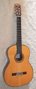 1995 Kohno Professional R Classical guitar / Spruce top / Indian Rosewood