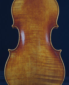 Maestro Stradivarius 15.5' Viola copy  #6448. Powerful tone