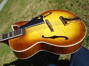 2005 Gibson Herb Ellis Archtop Jazz Guitar Honeyburst Flamed Maple Flame 6.9 lbs