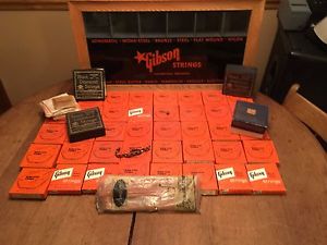 Gibson String Didplay Case from !950's