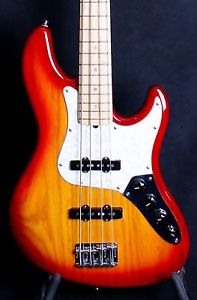 2006 60th ANNIVERSARY FENDER AMERICAN DELUXE JAZZ BASS CHERRY SUBURST ASH BODY