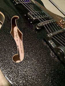 Duesenberg Starplayer TV Black (099) MINT condition with case