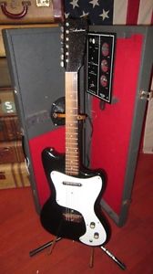 Vintage 1960's Silvertone Model 1451 Hornet Amp in Case Electric Guitar & Amp
