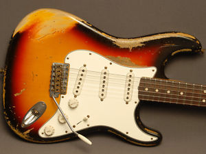 Fender Custom Shop Stratocaster® 1964 Heavy Relic 3-Tone Sunburst