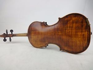 Sehr alte interessante Geige ohne Label