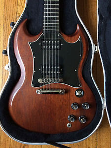 Gibson SG electric guitar, with hardshell case, made in USA, crescent moon inlay