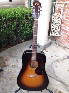 Vintage Guild D-25 SB