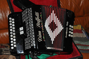 ORGANETTO 8 BASSI DOPPIA FILA PROFESSIONALE DINO BAFFETTI - PARI A NUOVO MI b