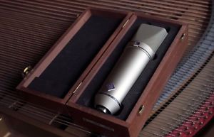 NEUMANN U87 Ai MIC USED ON WILLIE NELSON'S PEACE IN THE VALLEY ALBUM - MINT!