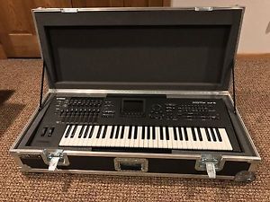 Yamaha Motif XF6 Keyboard Synthesizer w/512k Flash memory and ATA Case