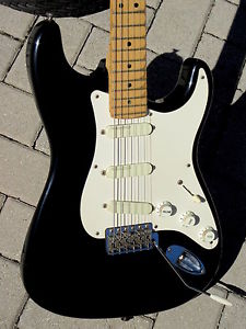 1993 Fender STRATOCASTER Eric Clapton “Blackie” Signature very early production