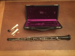 Oboe Cabart a Paris  top