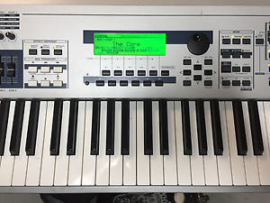 Yamaha MO8 88-key Music Production Synthesizer keyboard