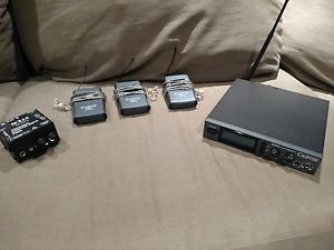 Carvin EM900 Wireless In-ear Monitors, Extra Receivers, and Ear Buds