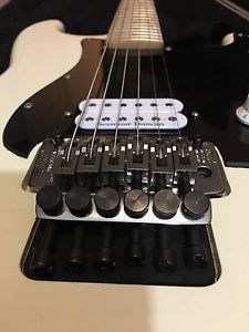 1989-1990 Fender Stratocaster w/ Kahler tremolo & Seymour Duncan pickups