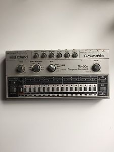 Roland tr 606 con uscite jack separate