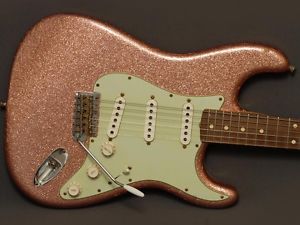 Fender Custom Shop Stratocaster® 1962 Relic® A-Flame 9,5"/12" Champagne Sparkle