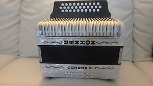 HOHNER CORONA III WHITE PEARL