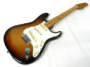 Fender 1973 Stratocaster w/hard case Guitar From JAPAN Free shipping