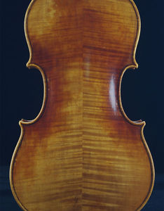 Maestro Stradivarius 15.5' Viola copy  #6447. Powerful tone