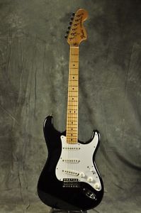 FENDER JAPAN  / ST72-58US/BLK w/soft case Free shipping Guiter From JAPAN