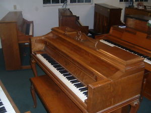 40 inch Knabe Console #127899 (1941)  walnut finish with bench