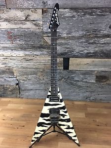 RARE! Aria Pro II XX Deluxe V Model ZEBRA w/ Act 5 Bridge