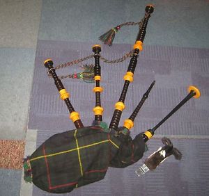 VINTAGE war-mac SET OF BAGPIPES