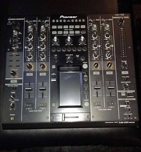 Pioneer DJM-2000-NXS Mixer