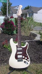 Fender American Deluxe Stratocaster HSS Electric Guitar