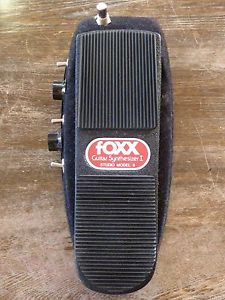 SUPER RARE FOXX GUITAR SYNTHESIZER EFFECT PEDAL IN  GREAT CONDITION